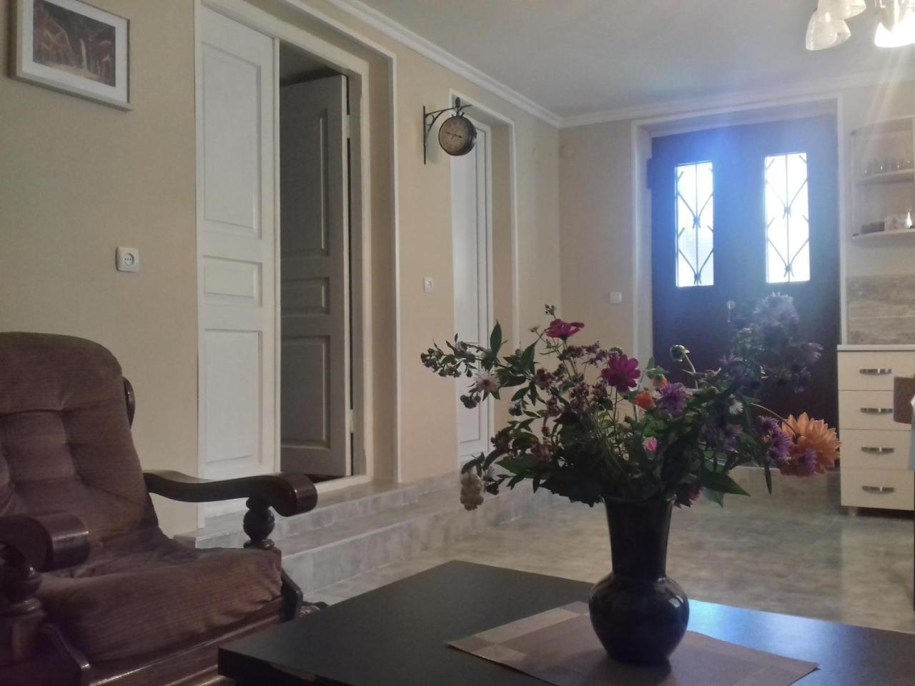 Mti House Otel Kvesheti Dış mekan fotoğraf